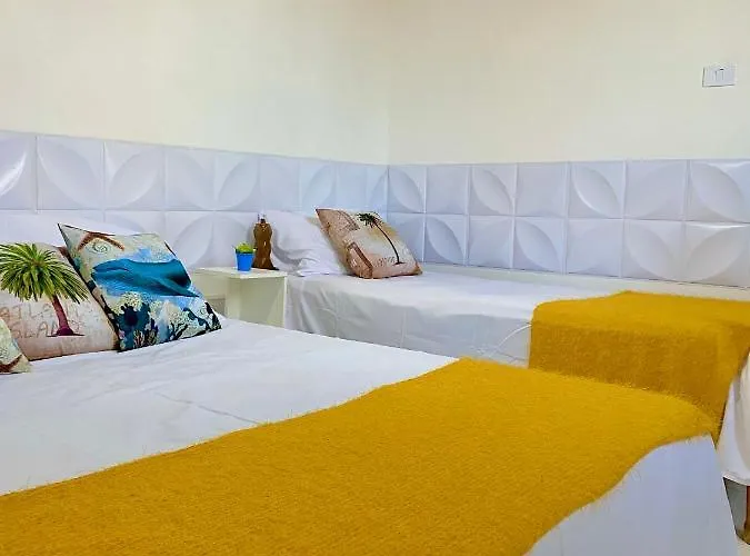 Casa Em Milagres Aconchegante E Com Garagem.